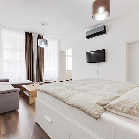 Free Days Luxury Apartment Prague Exterior photo